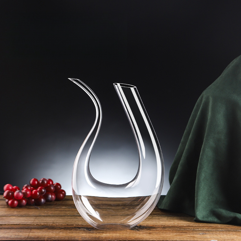 إبريق نبيذ من الكريستال الفاخر - مراجعة Wine Aerator Pour وسعره
