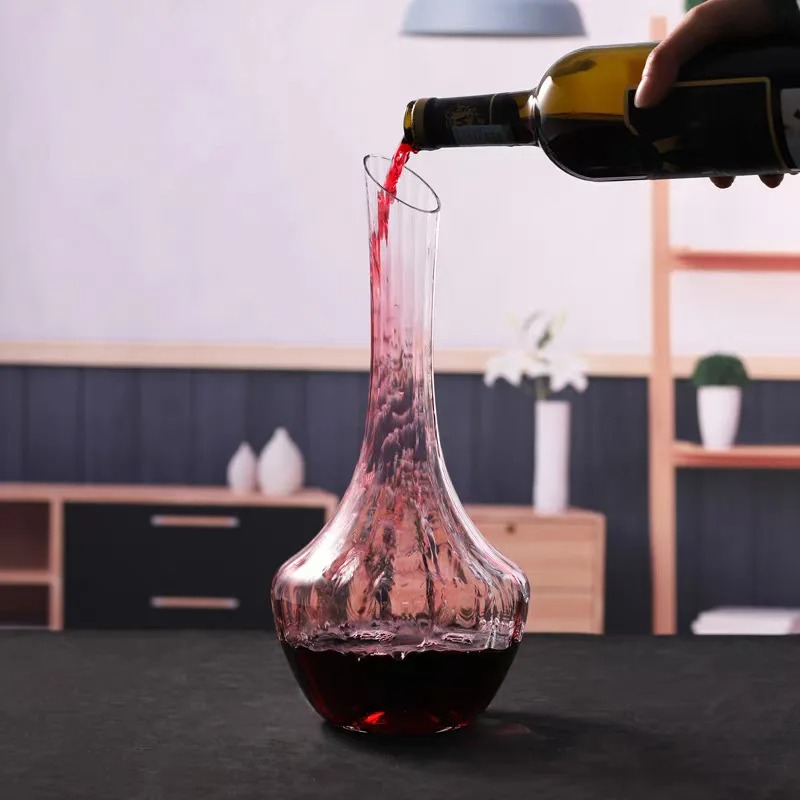إبريق نبيذ كريستالي أنيق بتصمي - مراجعة Wine Aerator Pour وسعره